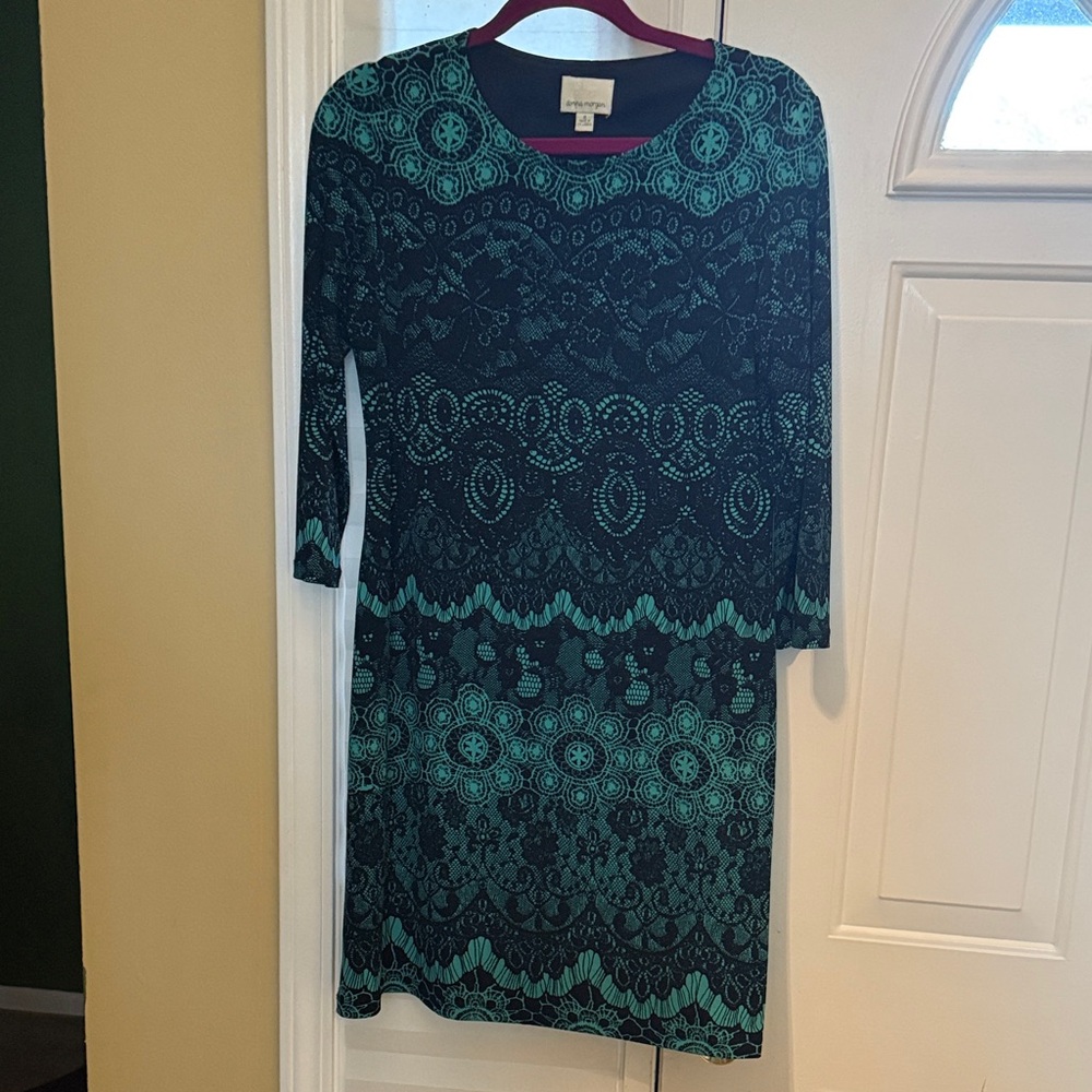 Women’s patterned dress in size 8